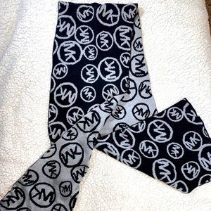MICHAEL KORS SCARF